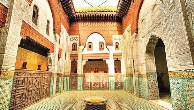 لماذا فاس تلقى اهتمام السياح العرب في 2026